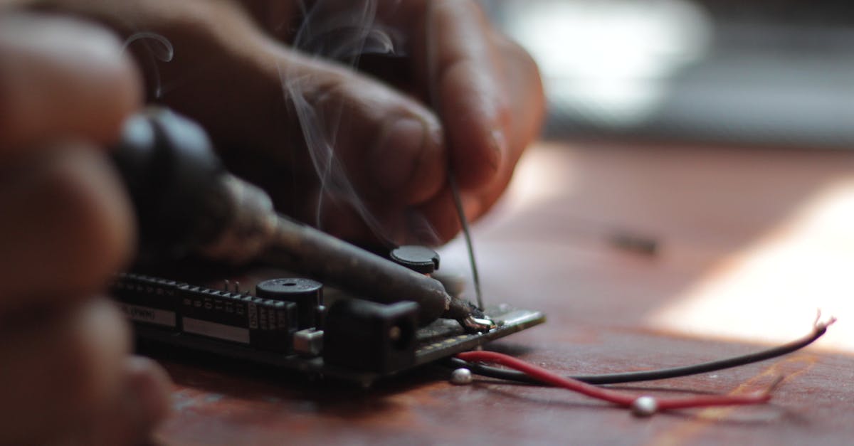 service de réparation électrique rapide et fiable pour tous vos besoins résidentiels et industriels. nos experts interviennent rapidement pour assurer votre sécurité et confort.