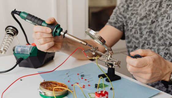 services professionnels de réparation électronique pour tous vos appareils : smartphones, ordinateurs, tablettes et plus. réparation rapide et fiable près de chez vous.