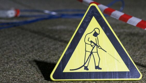 service professionnel de nettoyage de chantiers de construction pour un espace sécurisé et parfaitement propre.