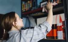 découvrez la méthode de dépoussiérage efficace pour maintenir un environnement propre et sain, avec des conseils pratiques et des techniques adaptées.