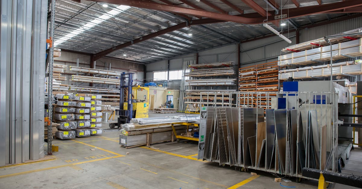 découvrez nos solutions de tôlerie industrielle de haute qualité, adaptées à tous vos besoins en fabrication métal pour des performances optimales.