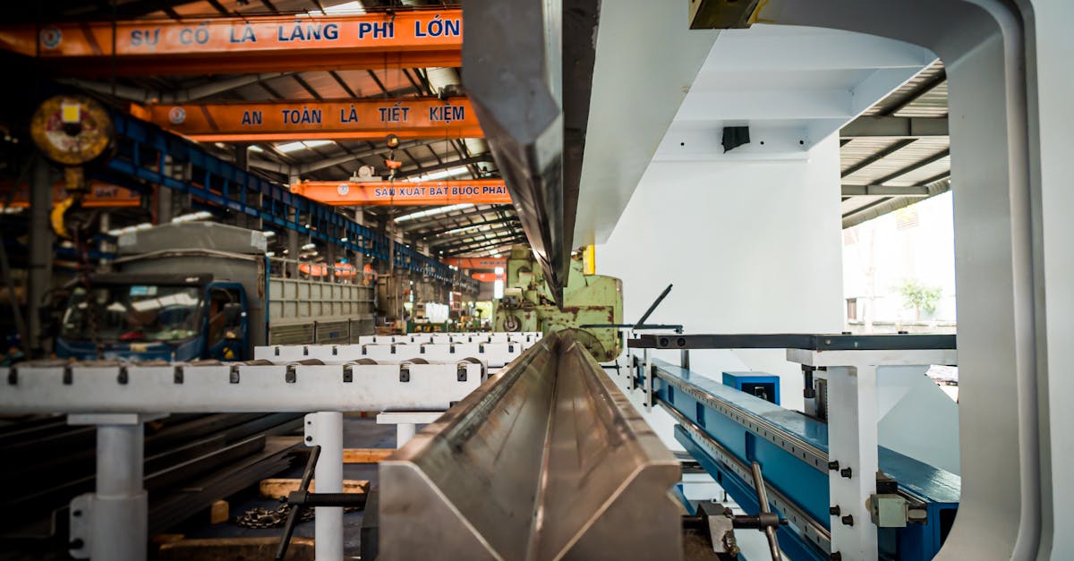 partenaire industriel spécialisé dans la tôlerie métallique, offrant des solutions sur mesure pour tous vos besoins en fabrication de métal.