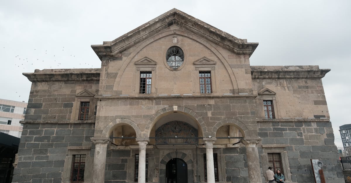 découvrez notre façade bicolore alliant élégance et modernité pour sublimer l'esthétique de votre bâtiment.
